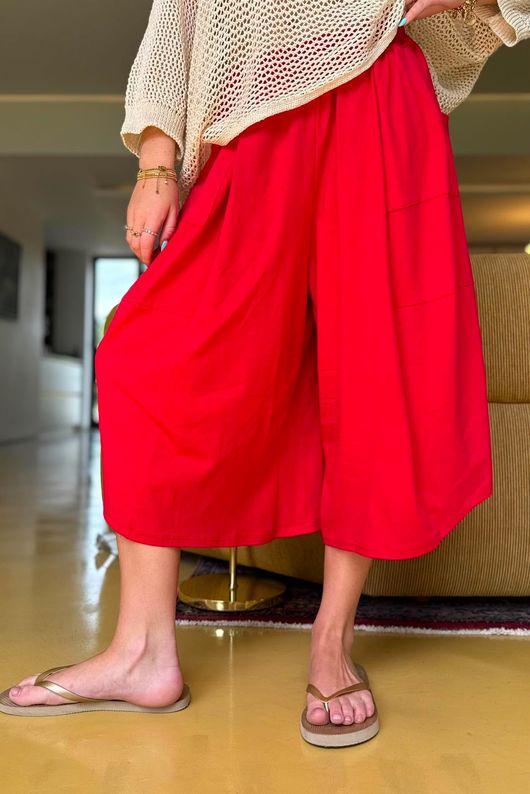 Oscar Pleat Culotte Rouge